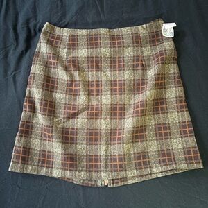 Brown skirt with zipper 
Shein 
Size M